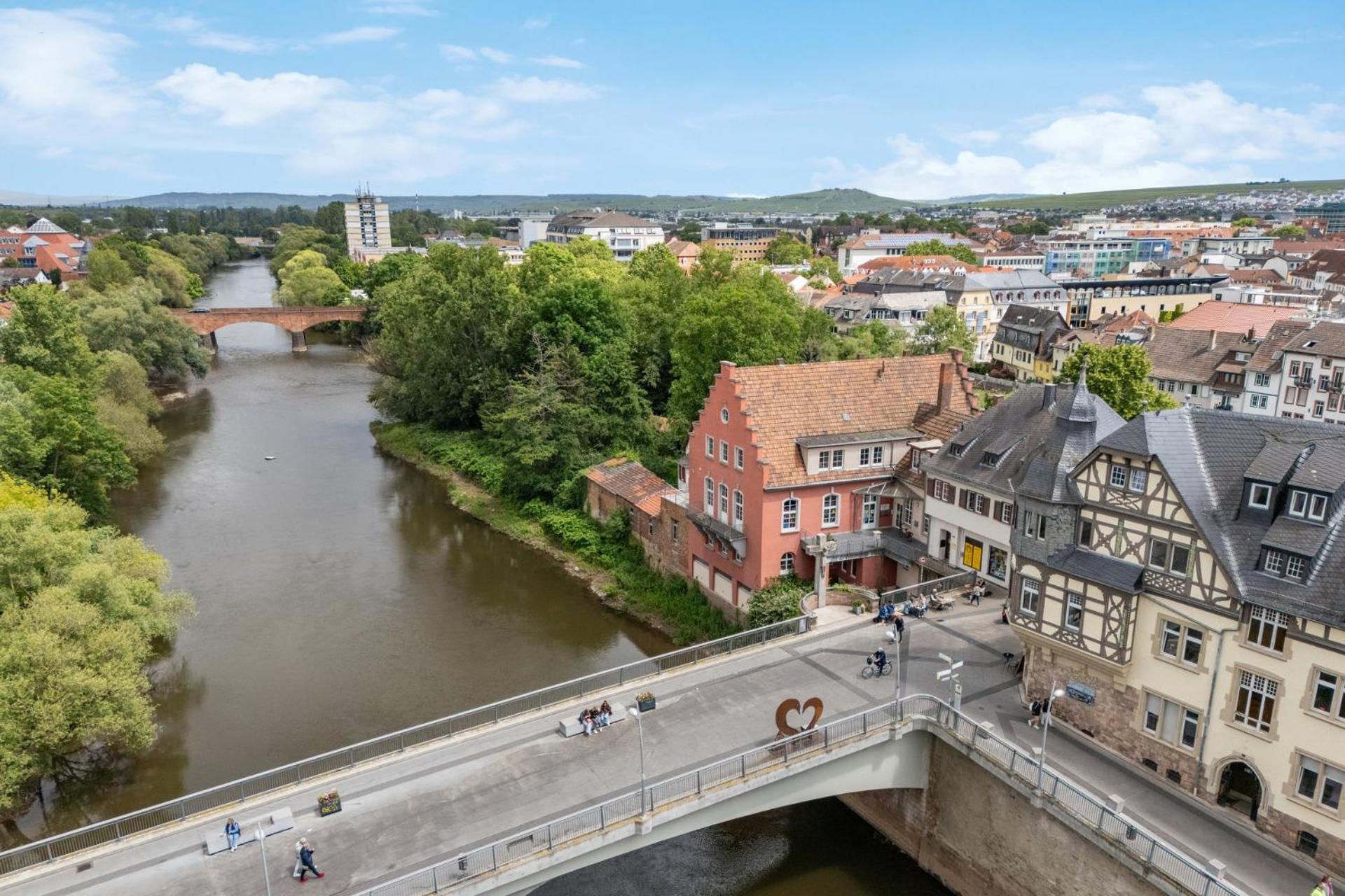 Altstadt Apartment Am Wasser Mit Parkplatz Und Riesigem Garten Bad Kreuznach Exteriör bild